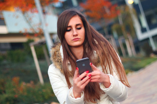 CHAT Y TELEFONOS DE ADESLAS